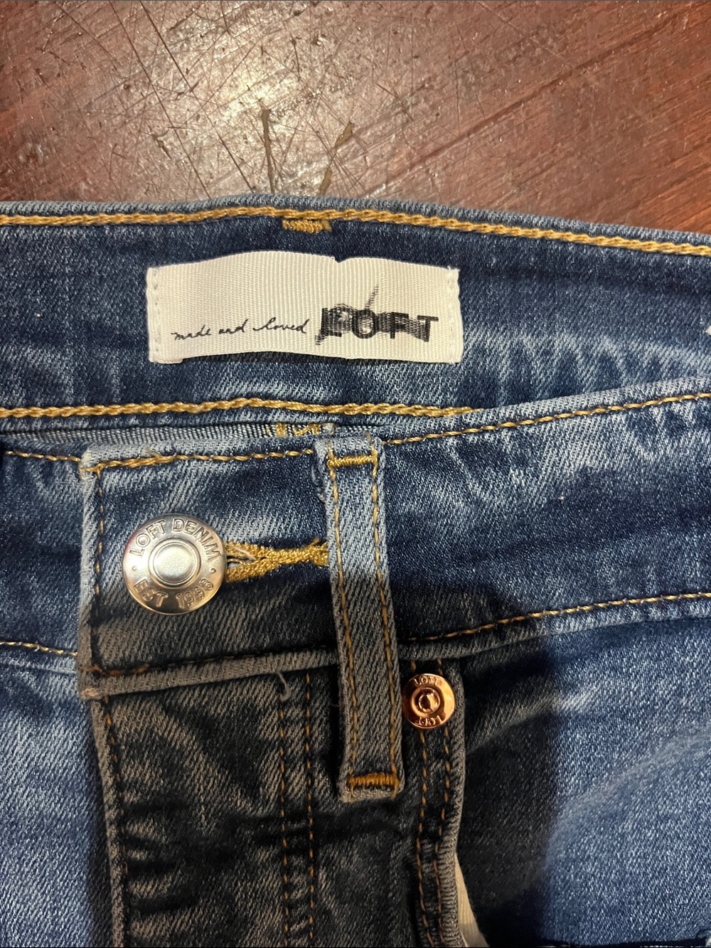 ๐ป3/$15๐ป LOFT Distressed Hem Cropped Straight Jeans - Blue - Picture 2 of 8